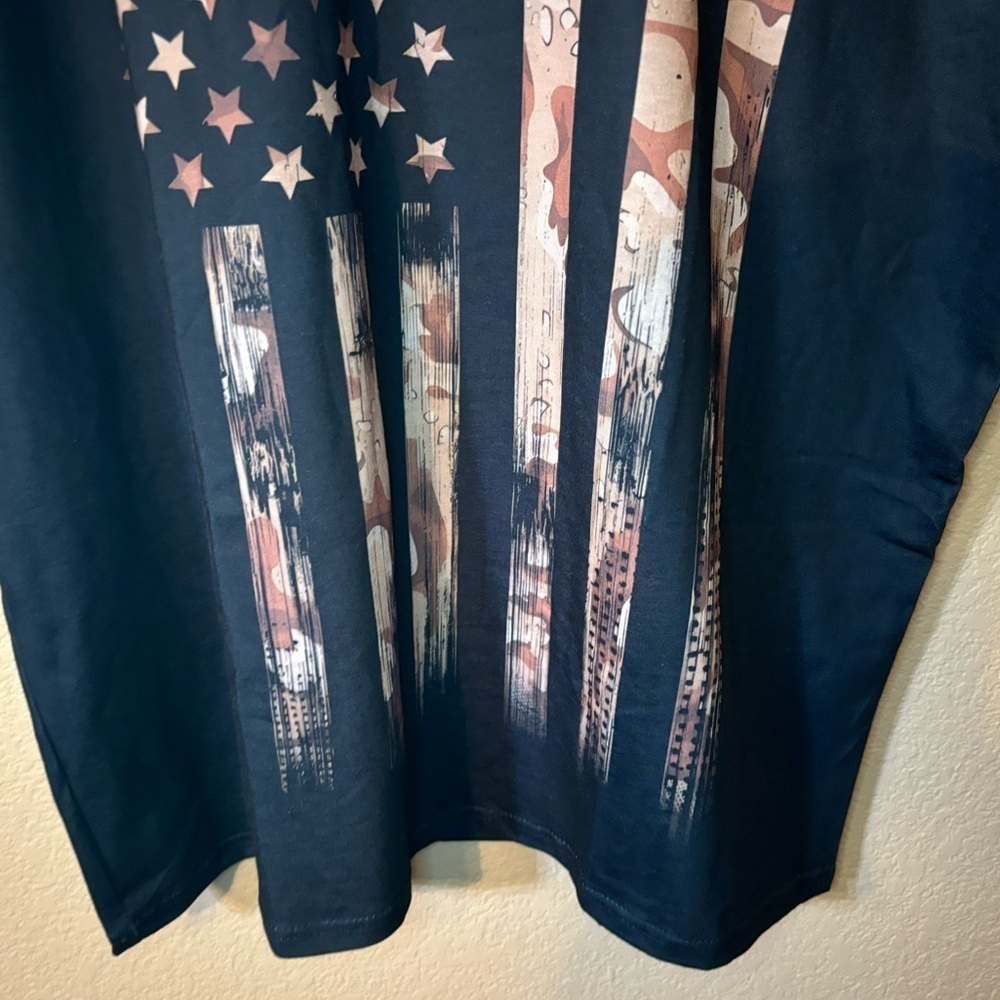 NEW Men’s Muscle Shirt XL Navy Blue American Flag Design Rugged Abstract Camo - Picture 4 of 10